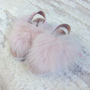 Ugg toddler girl fuzzy pink sandal